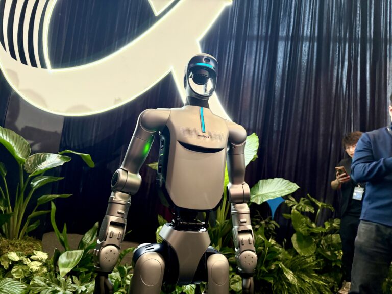 Honor unveils its humanoid robot at MWC
